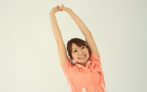 呼吸するだけでポッコリお腹をへこませる方法とは？