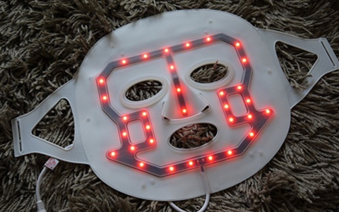 寝ているだけで肌がピカピカつるつるに?!　美容賢者に話題の簡単美容法！　