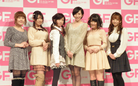 人気声優参加のカードゲームアプリ、この声を真似すればあなたもいろんな女の子に変身？