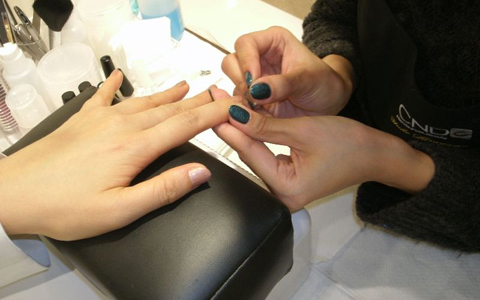 指先の美人度　ラグジュアリー度アップのコツ！　イベントネイル