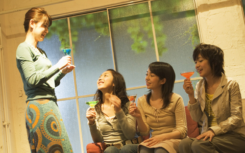 笑えない…泥酔女子になる前に知るべき飲み方