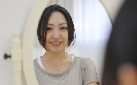 一瞬で効果テキメン！ メイクで小顔に見せる3つのテク