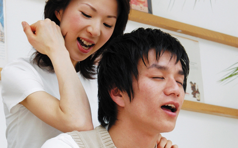いつまでも煮え切らない彼に結婚を意識させるには？