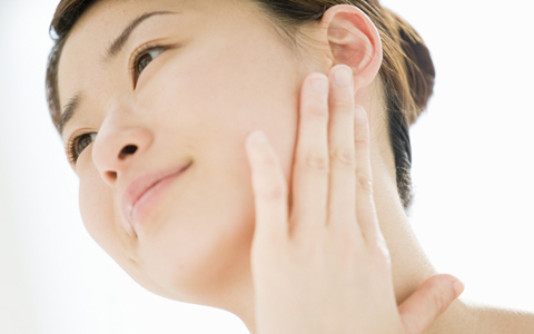 肌の悩みを今すぐ解消!?　家で手軽にエステなみの効果を促す、美容アイテムとは？