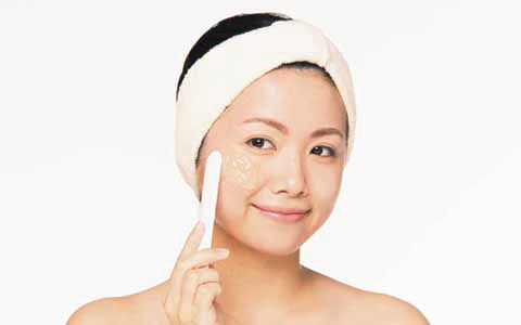 肌の悩みを今すぐ解消!?　家で手軽にエステなみの効果を促す、美容アイテムとは？