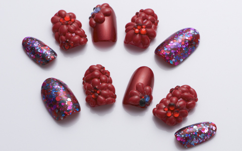 豪華＆キュートなレッド3Dネイル