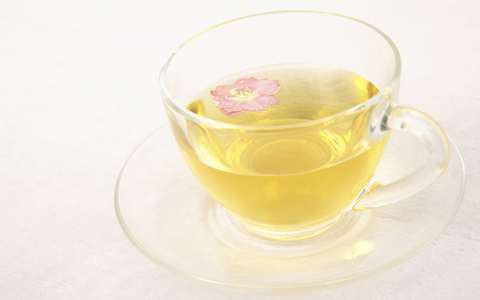 飲むだけで美肌になれる!?　注目すべき「3大茶」はコレ