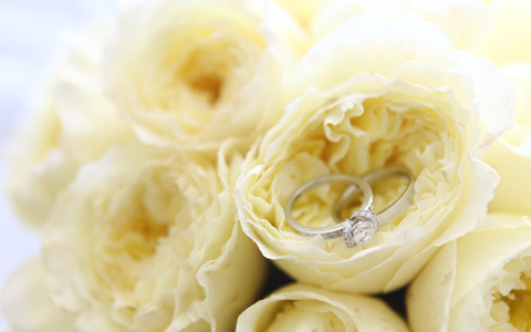 幸せオーラで“モテキ”を引き寄せる方法