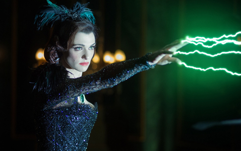 『オズ はじまりの戦い』東の魔女役レイチェル・ワイズにインタビュー