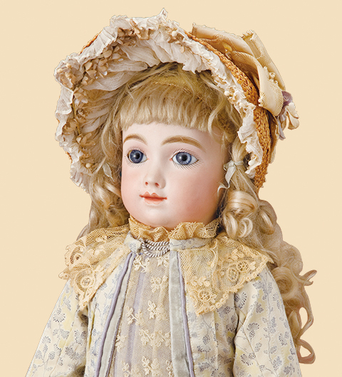 永い年月をかけたアンティックだけが持つ、特別なたたずまいに触れてみては？