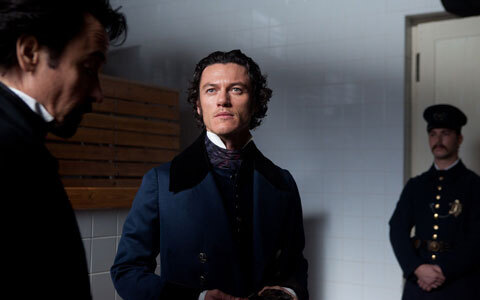 『推理作家ポー 最期の5日間』インタビュー、ルーク・エヴァンスが警視に挑戦　