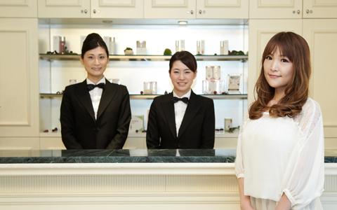 たるみやすいヒップ・バスト・フェイスを引き上げ！　ミス・パリの「トリプルアップ」で究極の美ボディを