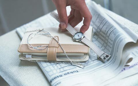 ゴールドアクセサリーが似合うのはどんなタイプの人？