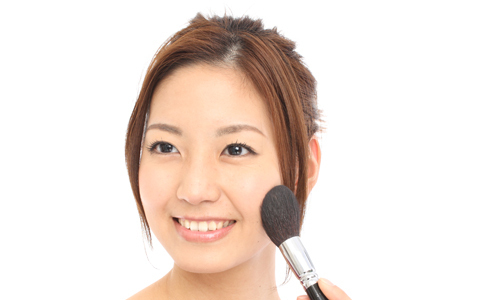 2013年春メイクのトレンドは!?　アイメイク至上主義から眉＆リップ重視にシフト！