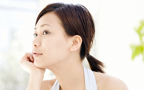 後ろ姿でホレさせる！ 思わず振り返る、官能的なツヤ髪になる方法とは？