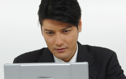 付き合うのはやめた方がいい！？ 「緊急中毒な男」の特徴