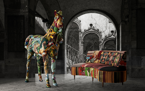 部屋のインテリアへの感覚が変わる？　妖しいほどに美しいインテリアに触れる展覧会