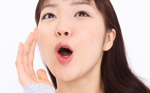 あなたの声は老けてない？　「老け声」は恋愛で損をする!?