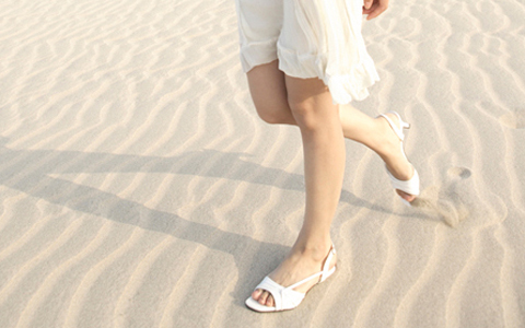 素足が露出するシーズン到来！　使いやすい足のケアアイテムとは？