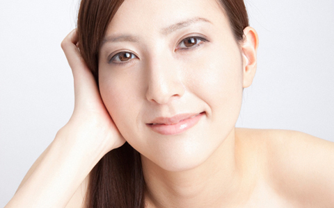 エイジレスに恋ができる女性を見習って女子力UP