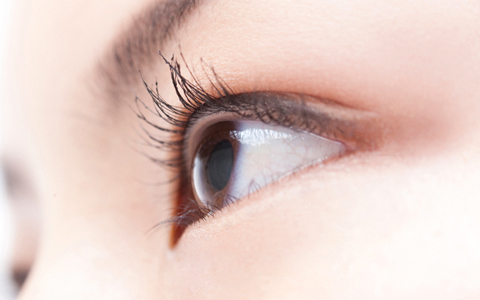 印象的な瞳をつくる！ まつ毛メイクのポイントまとめ
