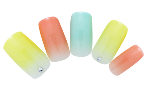 流行りのマカロンカラーの、ホッピングネイル