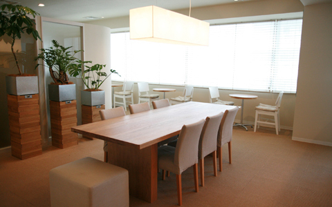 足裏の厚い角質や魚の目が、骨盤の歪みの原因になる！？