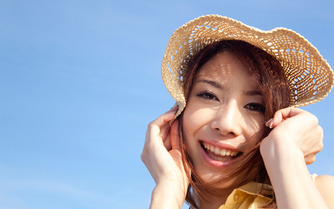 夏の必需品、似合う帽子の見つけ方