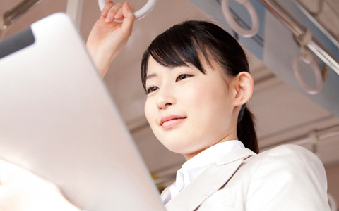 女子向け最新トピックスを毎日配信！　女子の情報収集に欠かせないアプリ