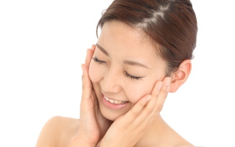 美容成分の浸透力をアップさせる　ブースター美容液の活用法