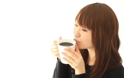 夜型生活でも美肌をキープする4つのポイント