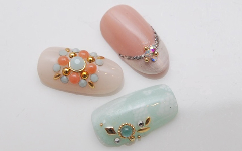 魅惑のパワーストーンネイルで爪先から願いを叶える