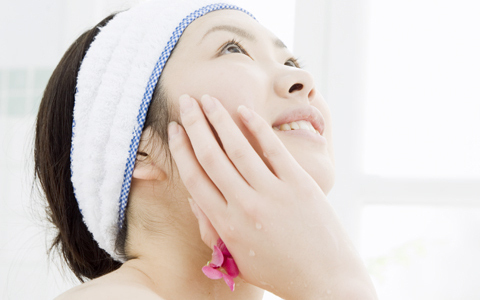 ハーブ化粧水を手作り。若返りエキスたっぷりの化粧水の作り方