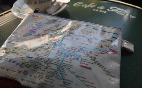 おしゃれパリジェンヌのバックの中身大公開！ こだわりアイテムのセレクト法【後編】