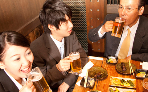 飲み会三昧のときに覚えておきたい、胃腸対策3つ