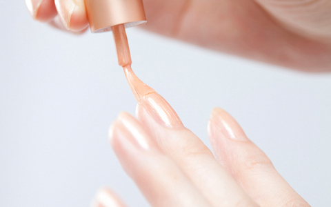 ネイルで幸運をつかむ開運術