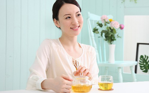 月のリズムにあわせた生活を、女性のココロとカラダとの密接な関係