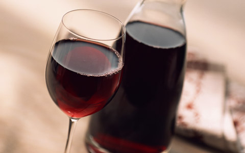 肌にも効く？ 赤ワインの恵みを「ヴィノテラピー」で全身に