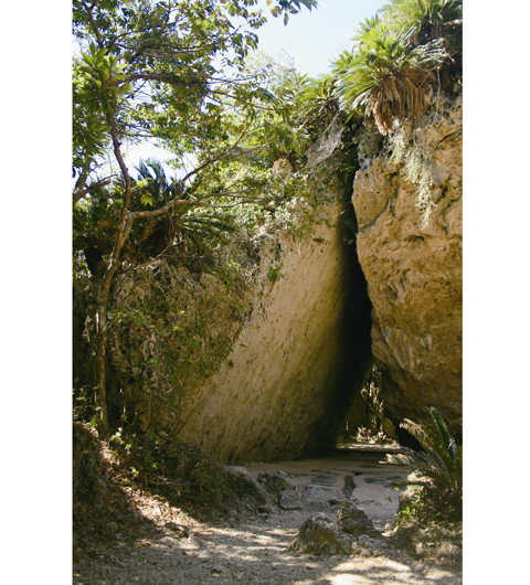 沖縄に行ったら絶対行きたい、沖縄最高峰の聖地＆パワースポット