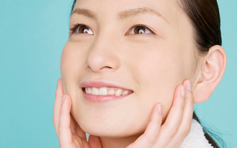 1日たった5分、正しいフェイスマッサージ法でスッキリ小顔を手に入れる