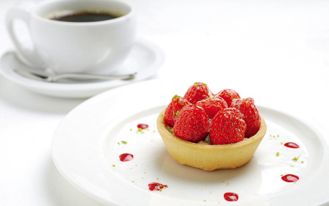 今週末は、東京のおしゃれな“立ち飲み”と“カフェ空間”に出掛けてみませんか