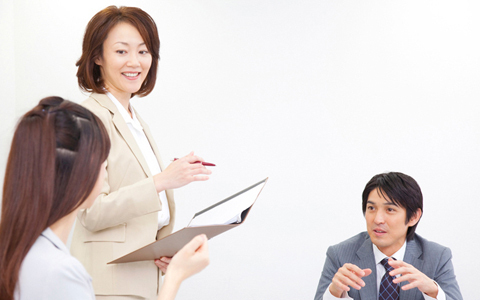 テンパっている時に使える、相手に不快を与えずお願いする方法【伝え方が9割】