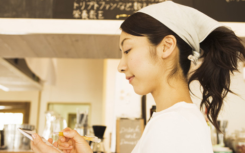 テンパっている時に使える、相手に不快を与えずお願いする方法【伝え方が9割】