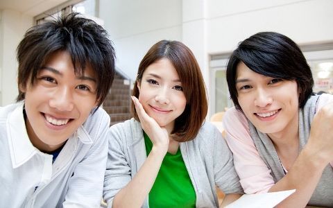 「こいつに友達は紹介できないな」と男性が思う女性の特徴4選