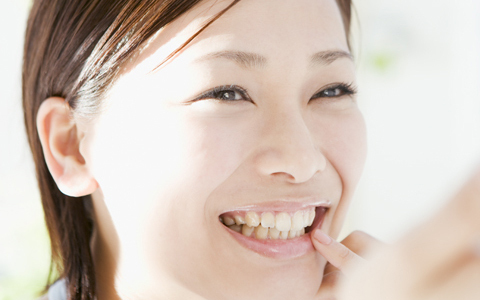 1日15秒でできる、簡単ほうれい線解消エクササイズ