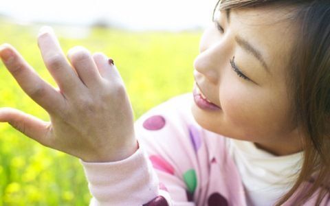 指輪の位置で運気アップ？ 指に込められている意味とは【前編】