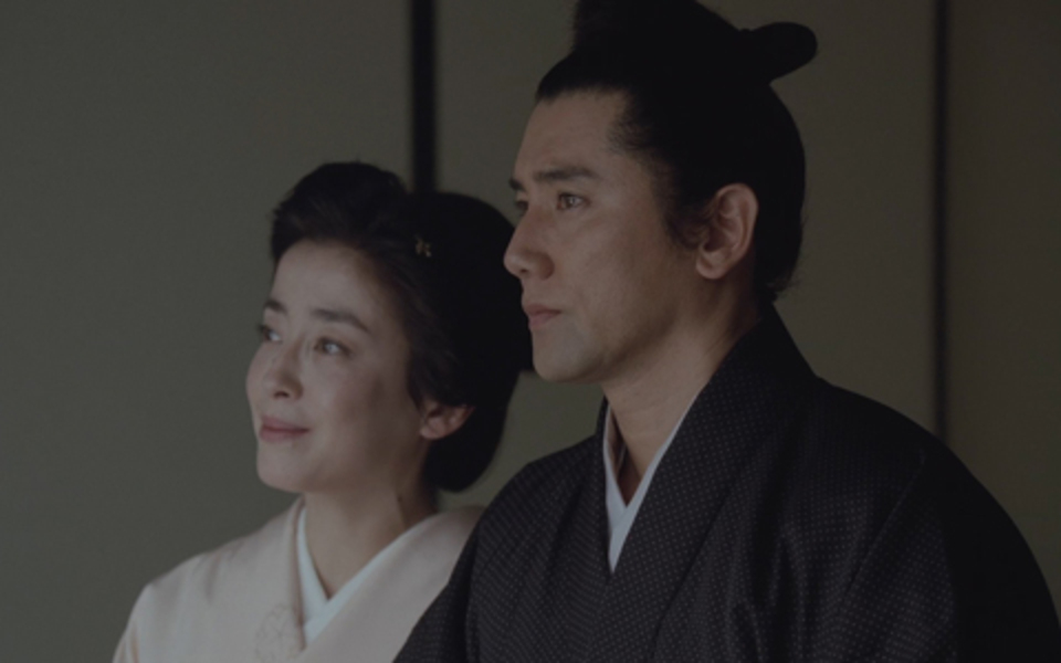 仕事に夢中の彼をもう怒らない サントリー緑茶 伊右衛門 の新cmの良妻ぶりを参考にしては ウーマンエキサイト 1 2