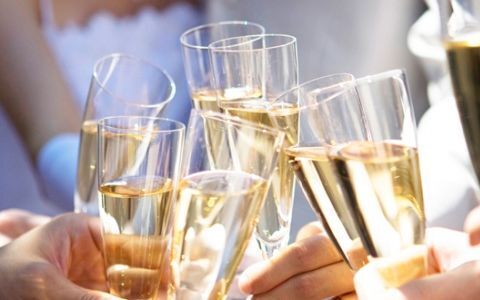 突然の出会いに備えて…結婚式＆二次会の意外なモテコーデ【前編】