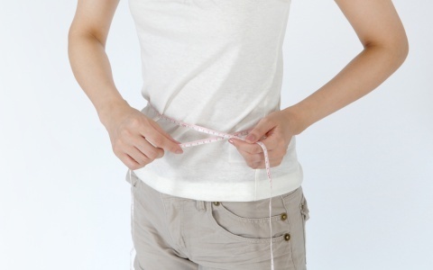 隠しきれない脇腹の段肉に効く！ 簡単＆即効エクササイズ