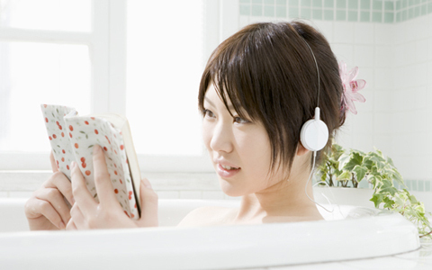 汗のニオイが気になるならお風呂に入ろう！　におわない体質になる方法とは